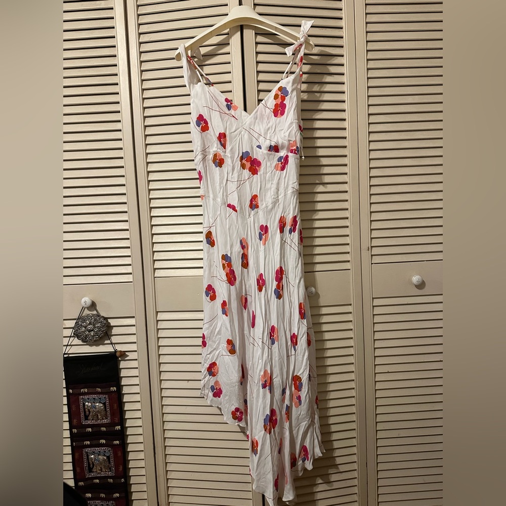 Size 8 Lewit floral dress